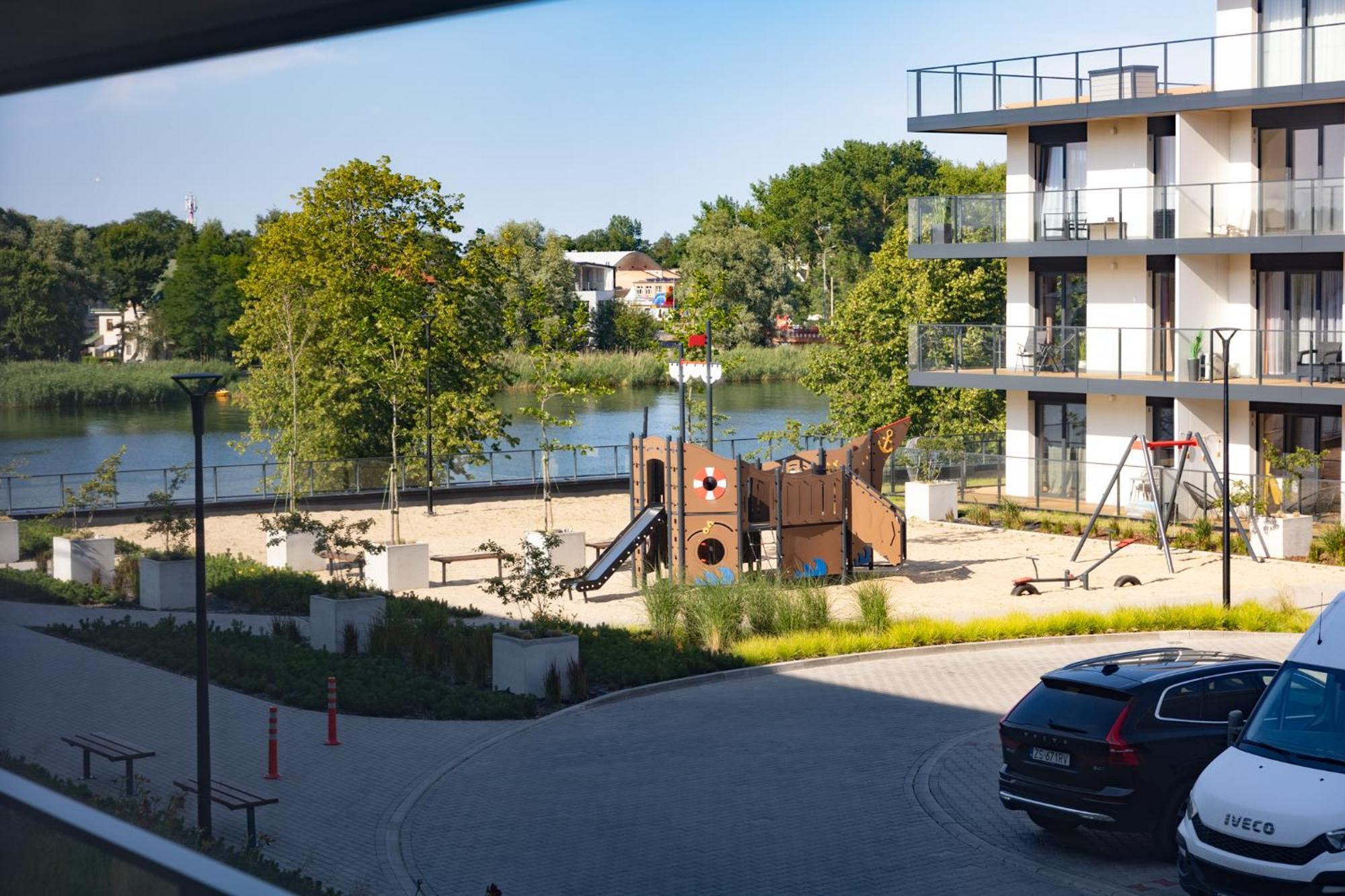 Apartament Z Mewami - Dziwnow Bridge Apartaments & Spa Exteriör bild